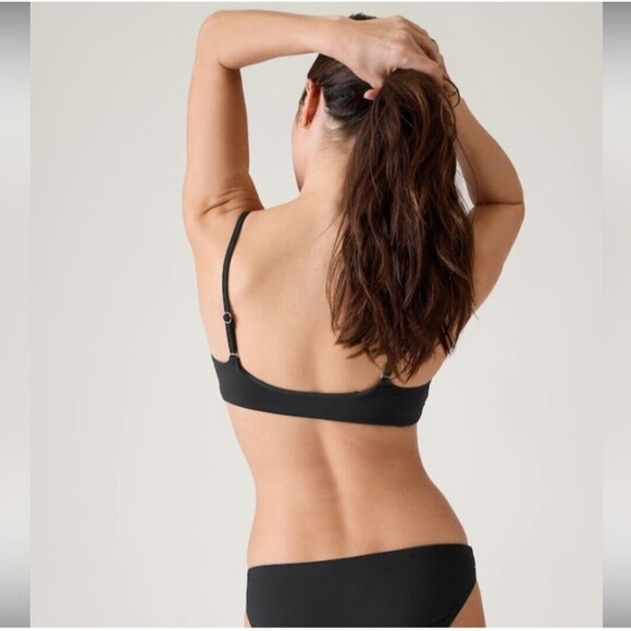 New Athleta Black Square Neck Bra Cup Bikini 36D Top 530951 Swim Medium NWT - Picture 2 of 12